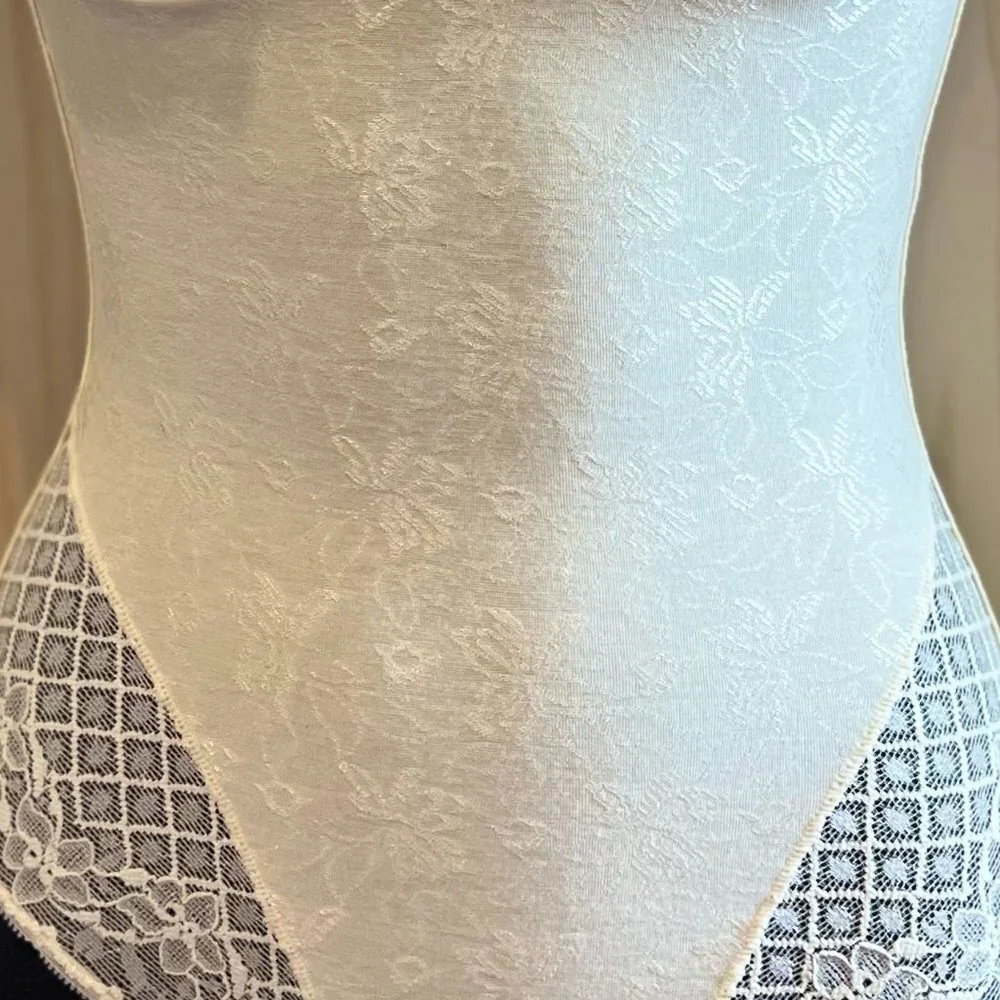 NWOT Gemma Sexy Vintage Lace Teddy Bodysuit with Hook Closures 34B - Picture 9 of 12